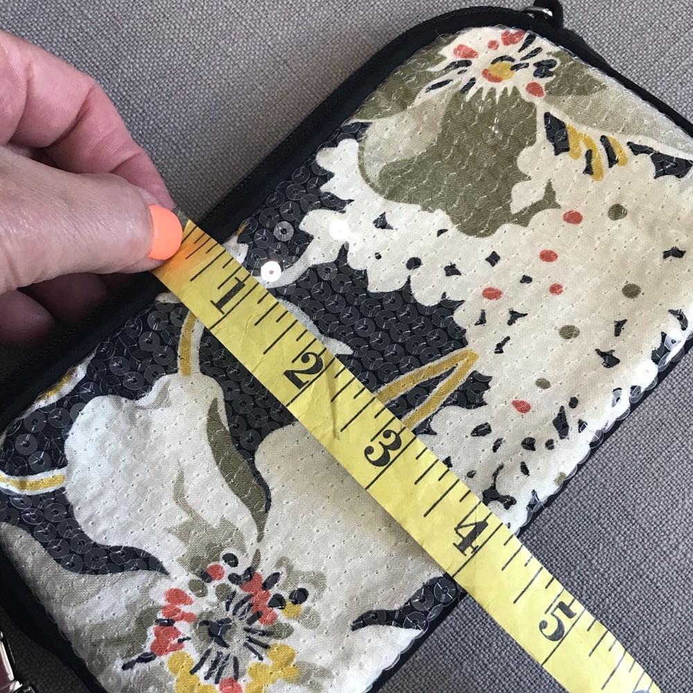 Vera Bradley Dogwood shimmer wristlet - Picture 13 of 16